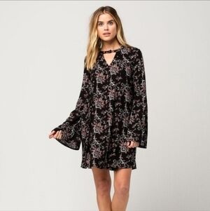 OTHERS FOLLOW Black Floral Swing Dress Women's XS Long Bell Sleeve Boho EUC